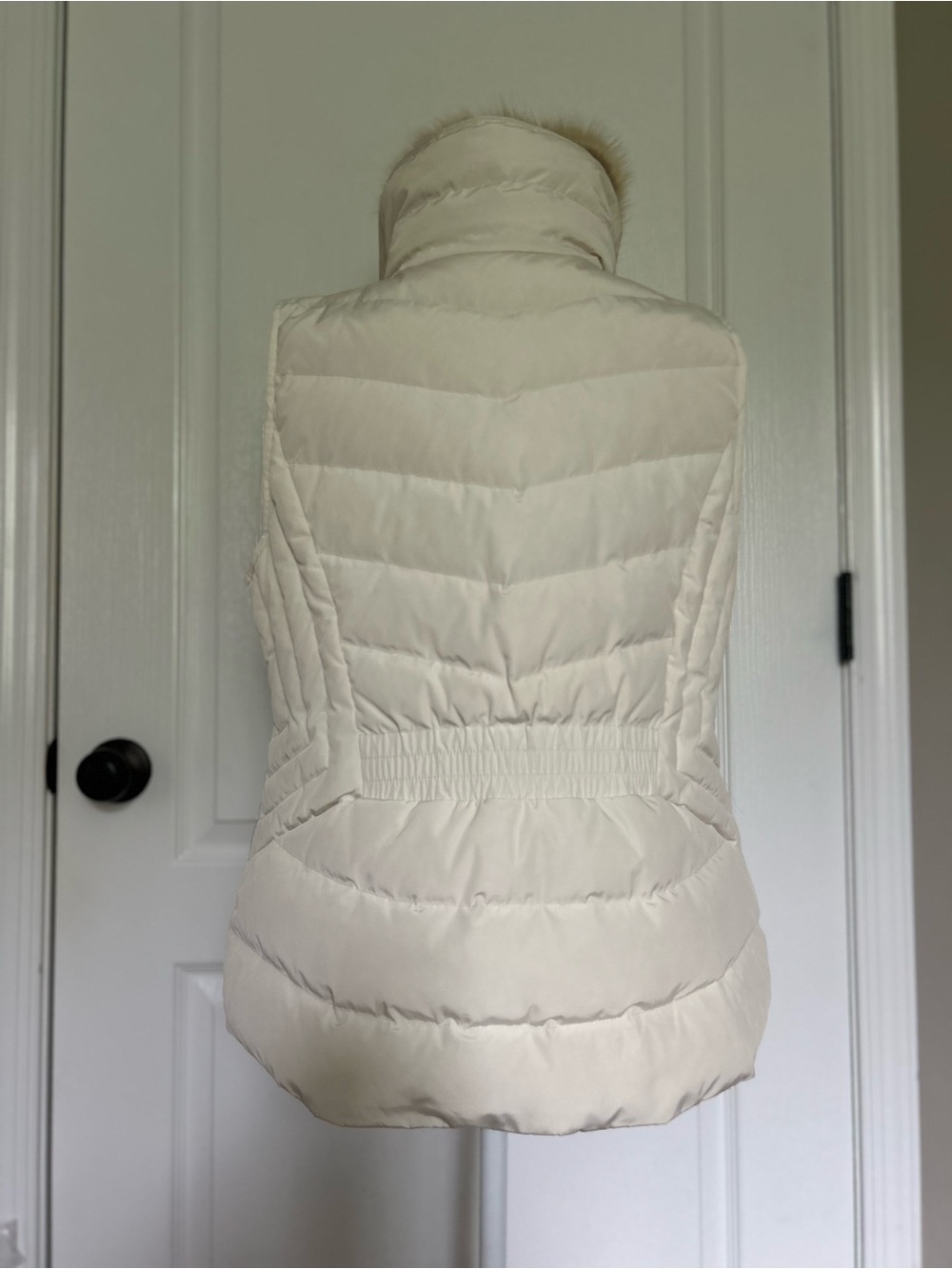 Talbots Cream Quilted Puffer Vest with Faux Fur Trim Size Large Petite - Picture 4 of 11